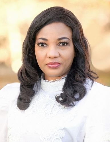 Elizabeth Solaru - Diversity in Luxury